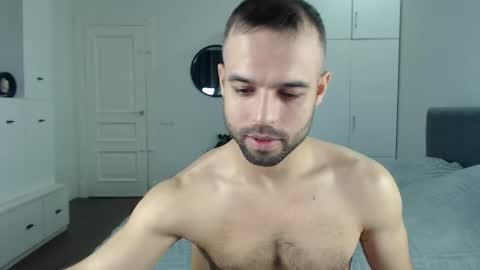 onebestlover online show from September 26, 10:02 am