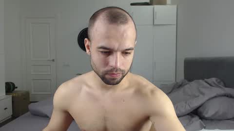 onebestlover online show from December 9, 8:55 am