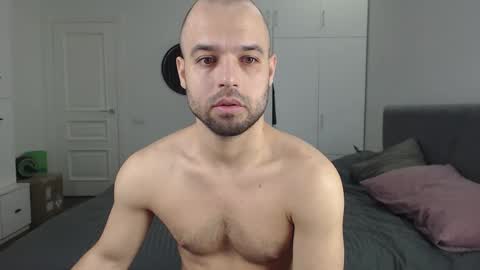 onebestlover online show from January 10, 9:02 am