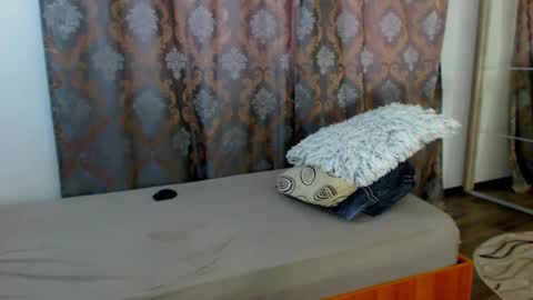 oneboy1x1 online show from February 9, 2:40 pm