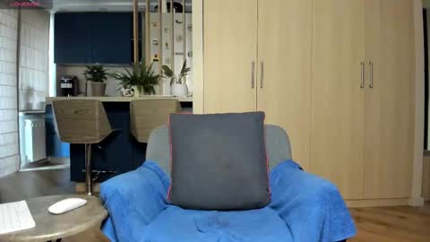 Alex S online show from September 29, 9:19 am