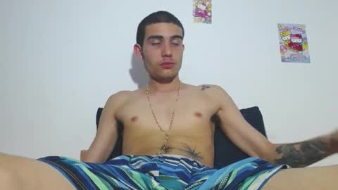 onzas_ online show from November 30, 2:02 am