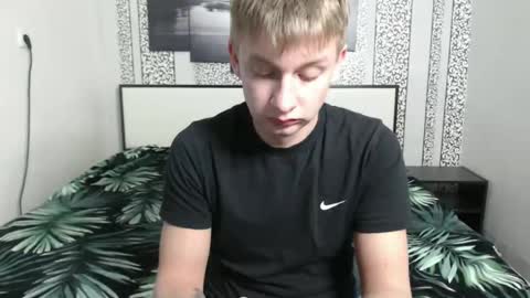 Snapshot of oscar_bell chatting on October 19, 9:07 pm Oscar online show from October 19, 9:07 pm