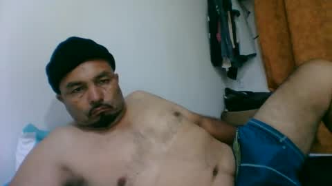 oscarjhe3512 online show from May 17, 1:58 am