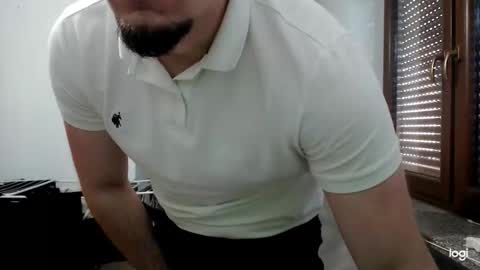 oskars99411900 online show from December 18, 1:07 pm