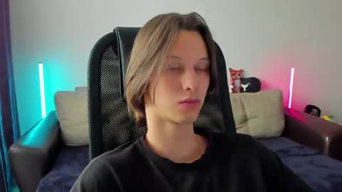 Ostin online show from March 23, 2:17 am