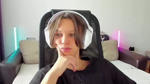 Ostin online show from February 12, 4:40 am