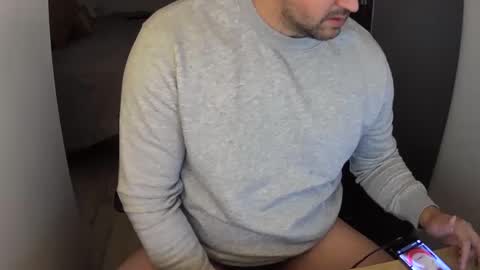 outside1991 online show from December 8, 5:44 pm