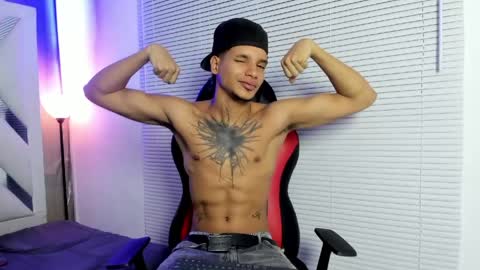 owen blaze online show from May 29, 3:49 am