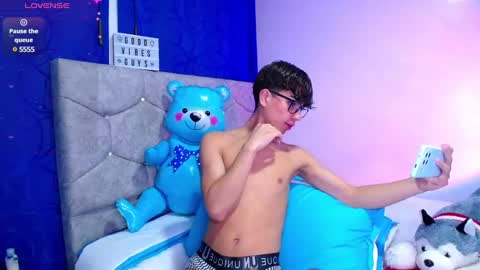 Owen  Independent model  online show from December 6, 10:27 am