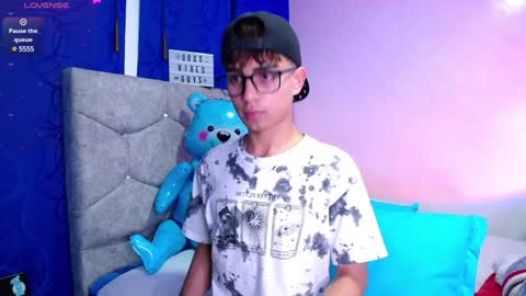 Owen  Independent model  online show from December 31, 12:11 am