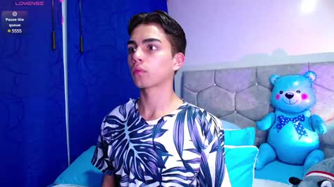 Owen  Independent model  online show from February 3, 4:57 am