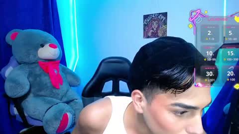 Owen  Independent model  online show from June 1, 7:52 am