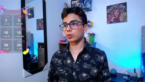 Owen  Independent model  online show from March 26, 9:13 am