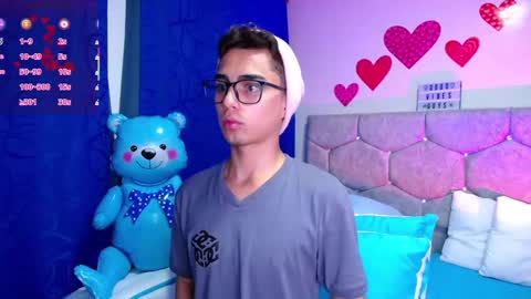 Owen  Independent model  online show from February 18, 6:48 am