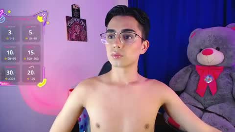 Owen  Independent model  online show from July 23, 7:49 am