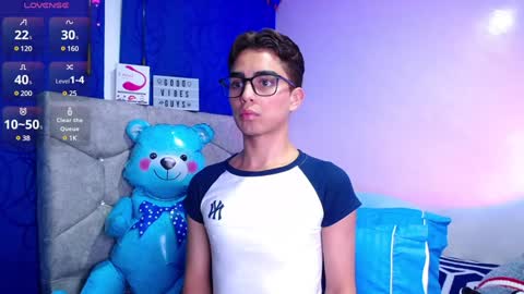 Owen  Independent model  online show from January 28, 6:16 am