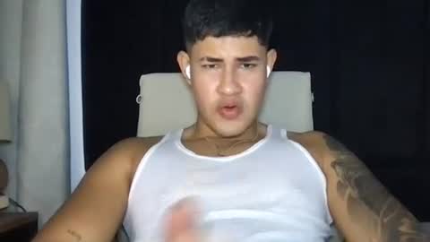 Javi    online show from December 3, 4:13 am