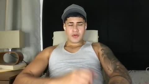 Javi    online show from February 19, 5:27 am