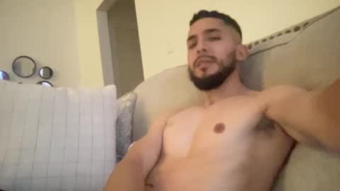 papicubano_guapo23cm online show from December 7, 5:26 am