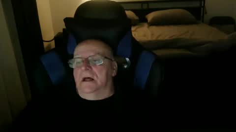 papilly online show from March 22, 10:20 am