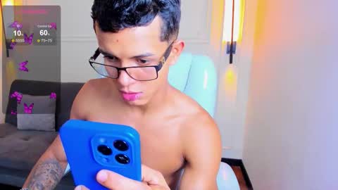 Ryan And Casper online show from December 3, 4:13 pm