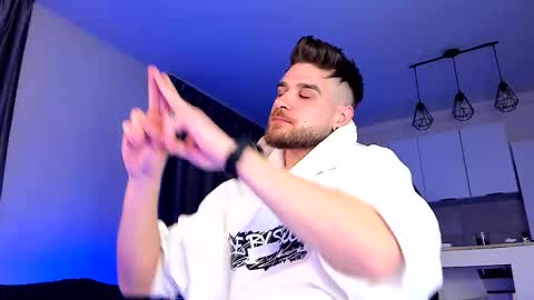 Paris online show from March 6, 9:34 pm