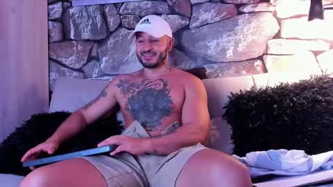 parker lavine online show from January 18, 3:02 am