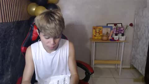 HENRY online show from November 24, 4:02 am