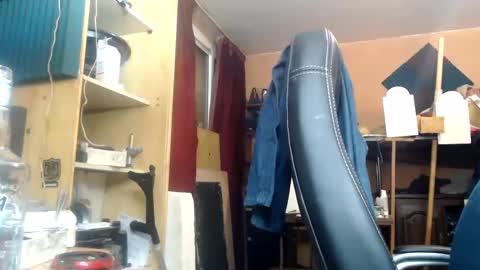 Snapshot of pascal88881 chatting on December 10, 10:49 pm pascal88881 online show from December 10, 10:49 pm