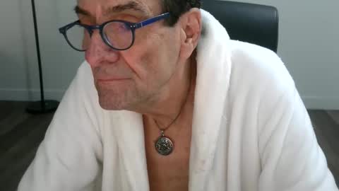 Bob online show from November 30, 2:19 pm