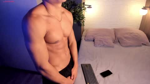 Snapshot of patrick_brown_ chatting on December 10, 12:05 pm Patrick Brown online show from December 10, 12:05 pm