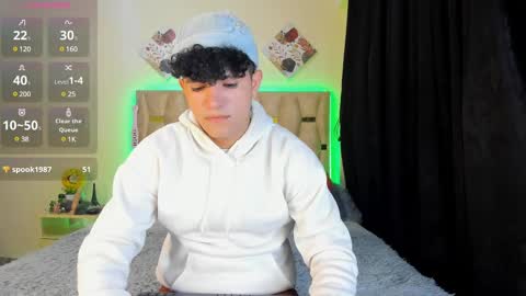 Snapshot of patrick_sanzz chatting on March 4, 4:27 am patrick online show from March 4, 4:27 am