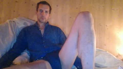 Snapshot of paueriwan chatting on October 20, 7:01 am paueriwan online show from October 20, 7:01 am