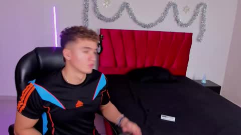 Paull George online show from November 12, 3:07 pm