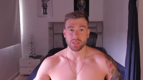 PAUL ROGER online show from October 12, 5:18 pm