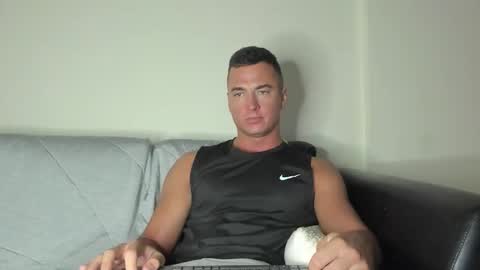 paulblack021 online show from January 10, 6:45 pm