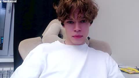 pawclaw online show from November 29, 8:44 pm