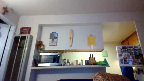 pawgkiller online show from November 1, 1:31 am