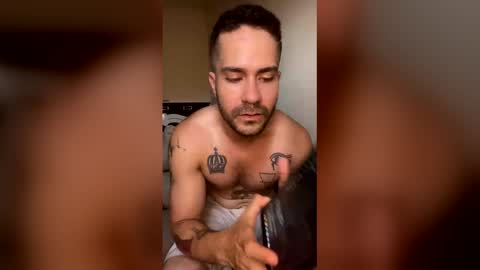 pedrobrasil1995 online show from April 10, 7:21 pm