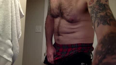 perfectfit1990 online show from October 1, 7:18 pm