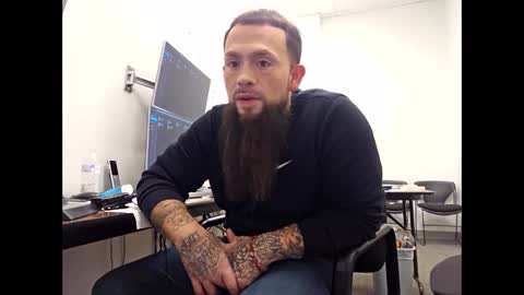 AKA perverted Step Daddy online show from December 7, 3:47 am