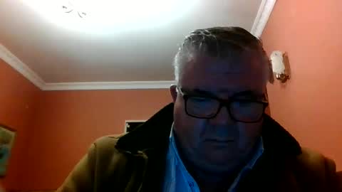 Snapshot of pete112991 chatting on December 2, 8:42 pm pete112991 online show from December 2, 8:42 pm