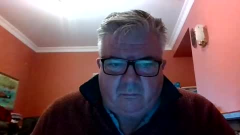 Snapshot of pete112991 chatting on February 21, 12:06 pm pete112991 online show from February 21, 12:06 pm