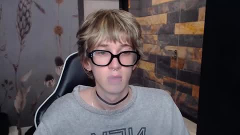 soren online show from March 25, 7:51 pm