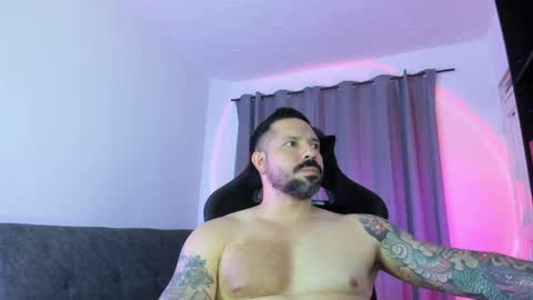 Pierre online show from May 29, 2:32 am