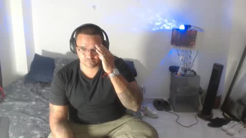 pikoro_gomez online show from February 7, 1:36 am