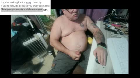 Snapshot of pini_z chatting on February 17, 6:37 pm pini_z online show from February 17, 6:37 pm