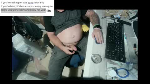 Snapshot of pini_z chatting on January 12, 3:24 pm pini_z online show from January 12, 3:24 pm