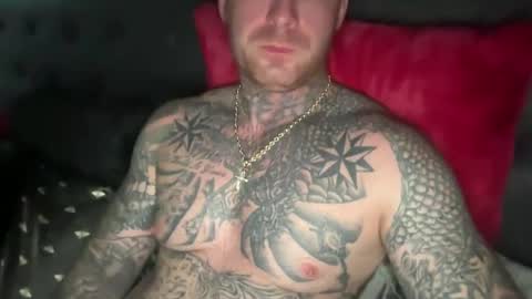 Snapshot of platinum_338 chatting on September 29, 1:41 pm platinum_338 online show from September 29, 1:41 pm